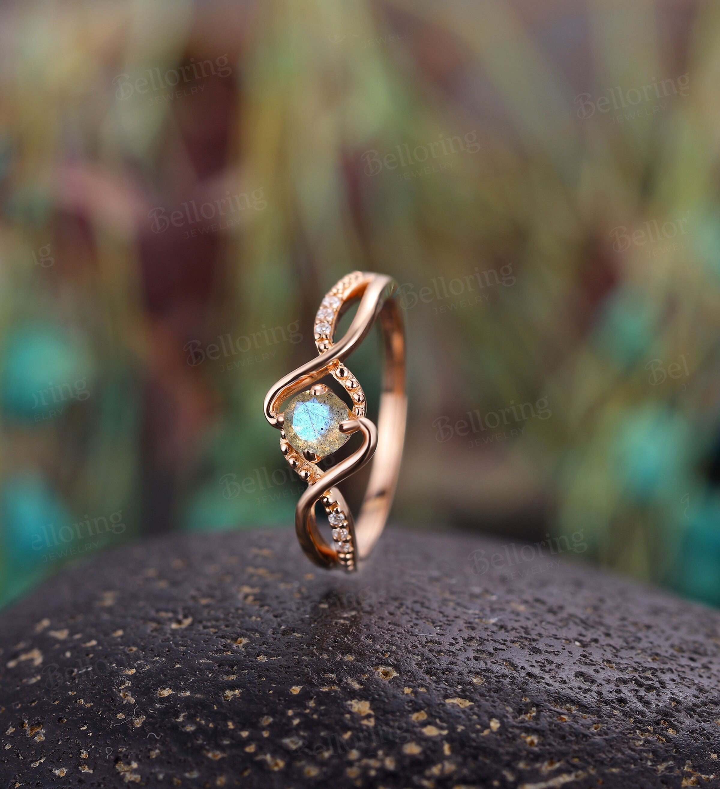 Labradorite wedding ring 60 photos - Vianawedding.com Labradorite wedding ring 60 photos - Vianawedding.com